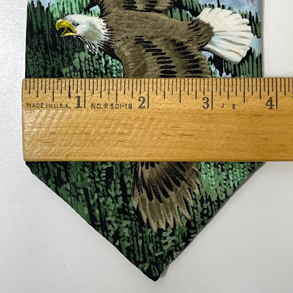 Free Man Apparel Boutique Tie 100% Silk Designer Mens Necktie Eagles in Flight